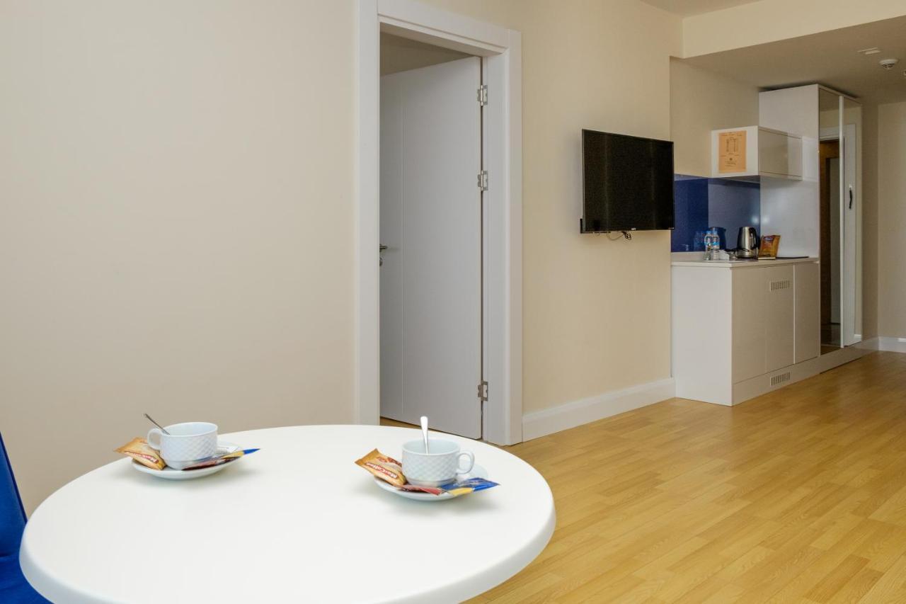 Manco Apartments Батуми Екстериор снимка
