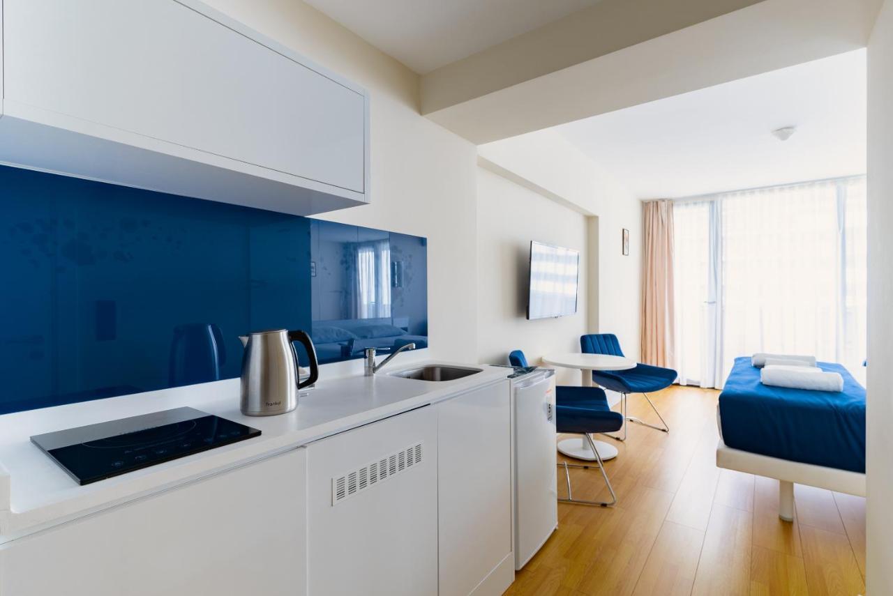 Manco Apartments Батуми Екстериор снимка