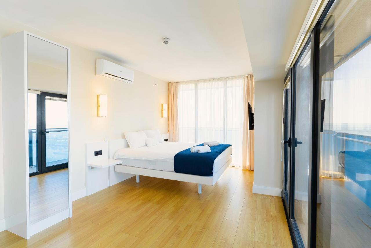 Manco Apartments Батуми Екстериор снимка