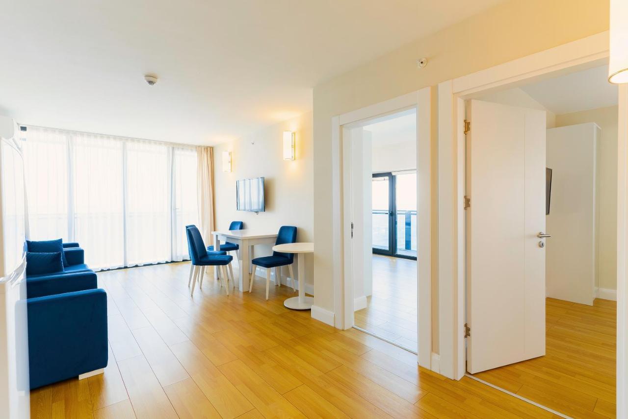 Manco Apartments Батуми Екстериор снимка