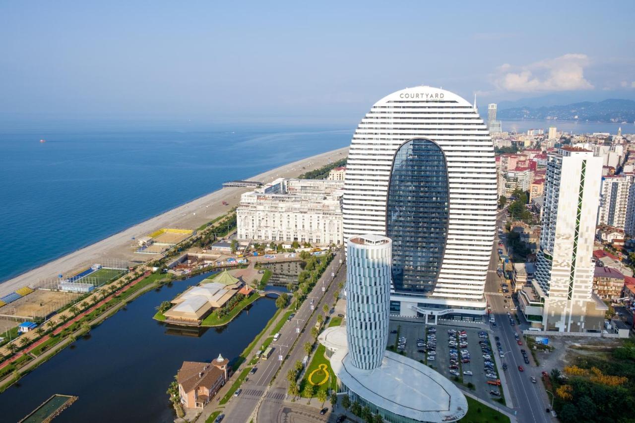 Manco Apartments Батуми Екстериор снимка